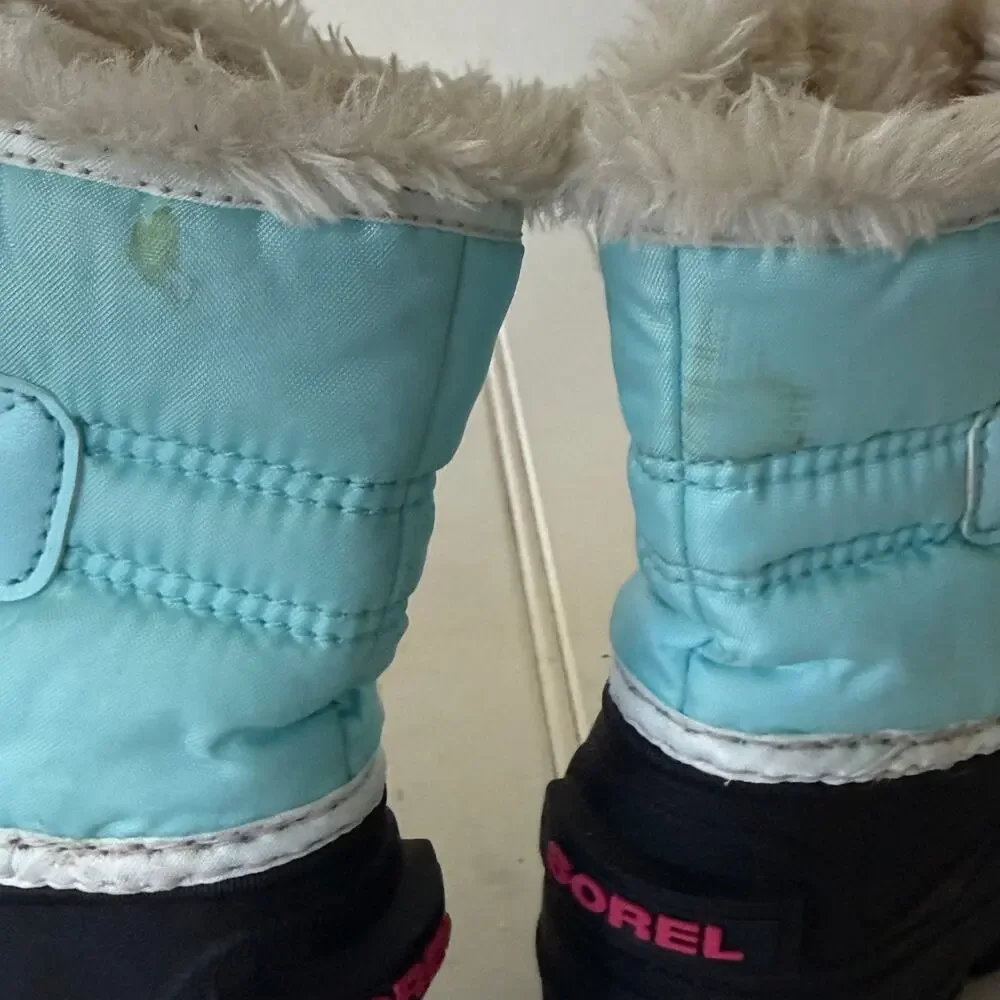 Sorel Snow Commander kids' boots size 6 blue pink logo black rubber shell.